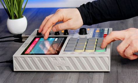 AKAI launches the MPC One Retro standalone beatmaker | Akai, Retro ...