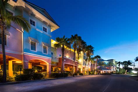 Discount Coupon for The Lighthouse Resort Inn & Suites in Ft Myers Beach, Florida - Save Money!