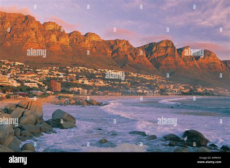 Twelve apostles peaks hi-res stock photography and images - Alamy