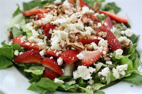 Hot Dinner Happy Home: Strawberry and Feta Salad