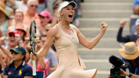 Caroline Wozniacki defeats Maria Sharapova in fourth round of US Open 2014 | Newcastle Herald ...