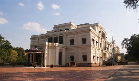 Indore is a perfect blend of modernity and tradition