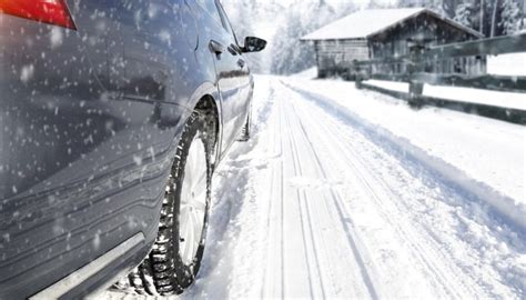 Driving in Snow: Safe Driving Tips When Winter Hits