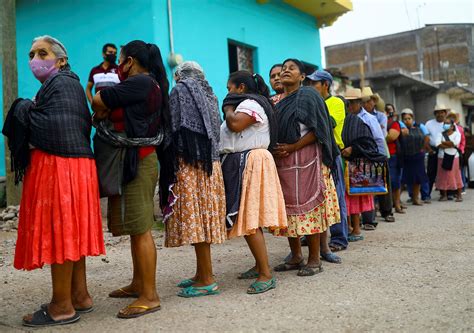 Long lines and violent episodes in the largest elections in the history ...