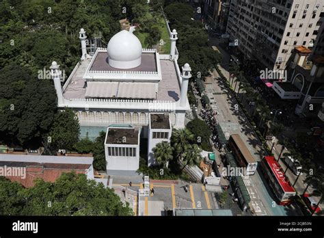 Kowloon mosque hi-res stock photography and images - Alamy