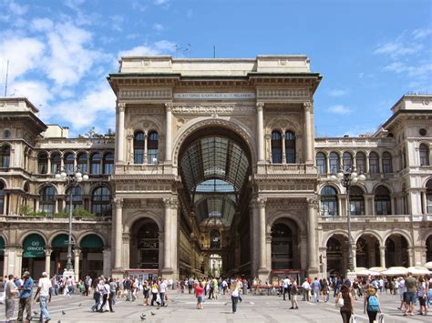 MCR Milano City Race: Galleria Vittorio Emanuele II e il suo toro