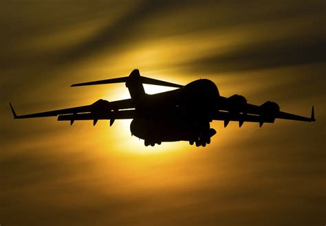 Download Warplane Transport Aircraft Silhouette Aircraft Military Boeing C-17 Globemaster III 4k ...