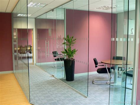 Benefits of a Frameless Glass Partitioning system