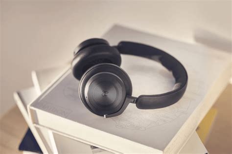 Bang & Olufsen's new Beoplay HX wireless headphones are priced at $499 - TECHOBIG