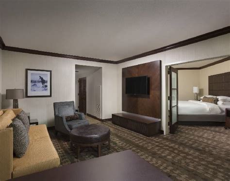 Dallas Hotel Suites | Gaylord Texan Resort and Convention Center