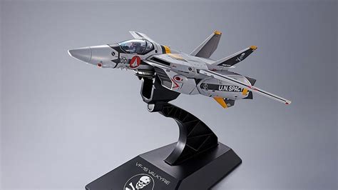 DX Chogokin First Limited Edition VF-1S Valkyrie Roy Focker Special Collectible Figure