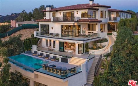 This newly built mansion is located at 1469 Bel Air Road in Los Angeles ...