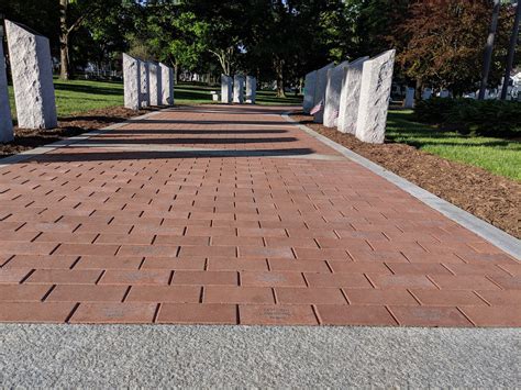 Franklin Matters: Veterans Memorial Walkway - Bricks remain on sale