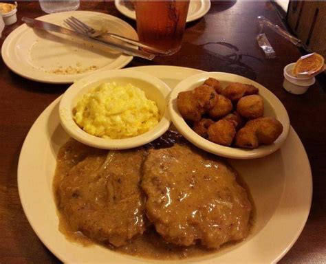 The Best Soul Food Restaurants In Atlanta