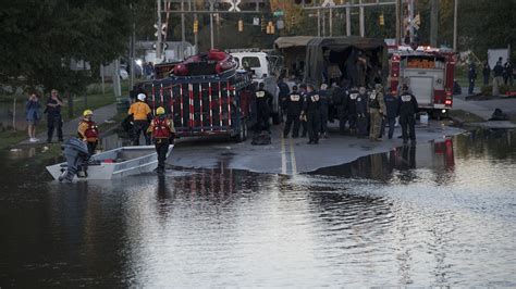 North Carolina flooding is so severe that rescuers need sonar to locate cars, victims | Mashable