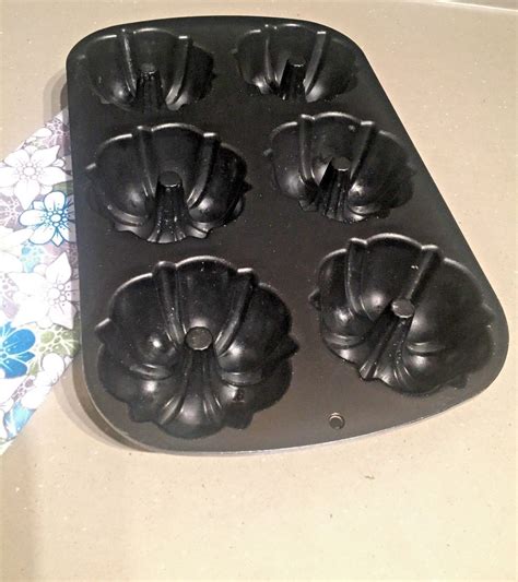 Nordic Ware Bundt Pan Multi Mini Muffin Heavy Aluminum Bakeware Nonstick 6 Cup - Bakeware