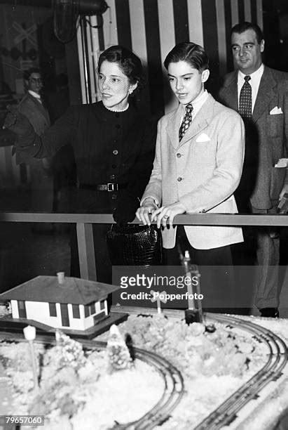 Douglas Macarthur & Family Photos and Premium High Res Pictures - Getty ...