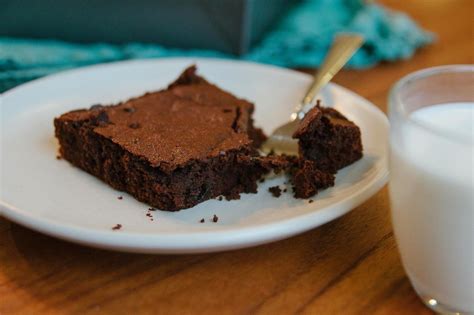 Dark, Fudgy Muscovado Brownies | Fudgy, Dessert recipes, Desserts