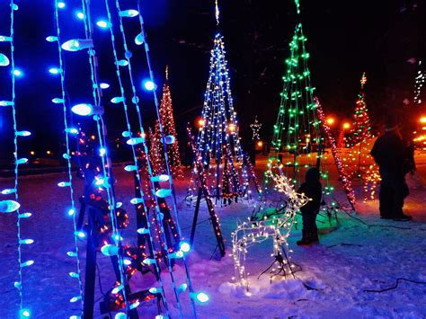 Lake George Village lights up for the 2014 holiday season - The Lake George Examiner