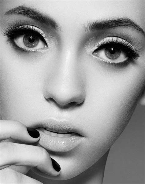 Obtain fantastic tips on "eyeliner tutorial". They are actually offered for you on our internet ...