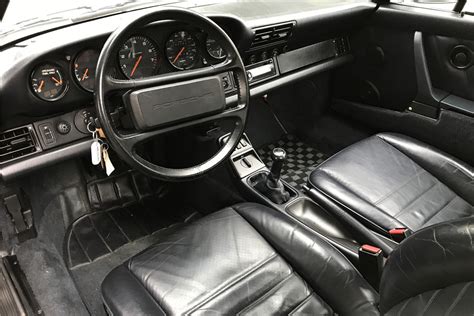 1990 PORSCHE 911 CARRERA 2 - Interior - 213374