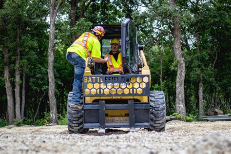 8 Tips To Become An Excellent Skid Steer Operator - Onsite Equipment Training Services