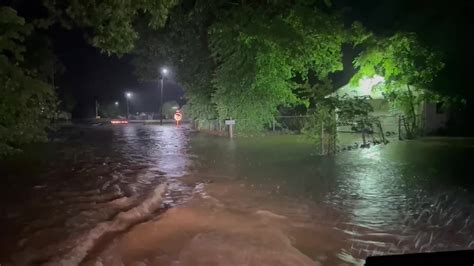 Floodwaters Reach Kentucky Homes - Videos from The Weather Channel