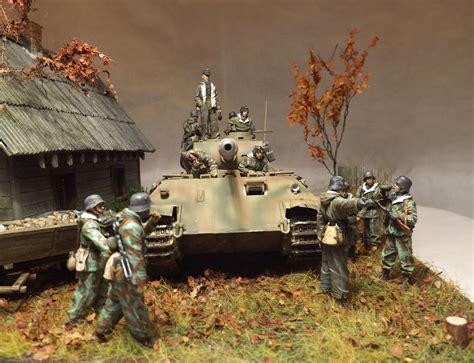 "Moving out" Lithuania November 1944. 1/35 scale diorama by Terence Young Ww2 Tanks, Military ...