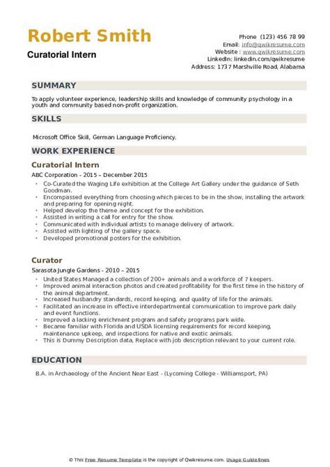 Curator Resume Samples | QwikResume