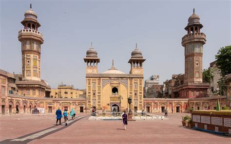 The Walled City of Lahore: History, Attractions & More! | Zameen Blog