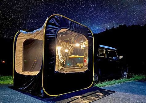 This Instant Pop-Up Car Tent Attaches To The Tailgate Of Your SUV or Minivan