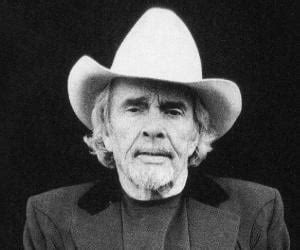 Merle Haggard Biography - Facts, Childhood, Family Life & Achievements