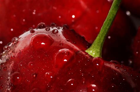 Macro photography of water drops on red apple HD wallpaper | Wallpaper Flare