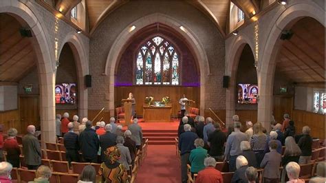 Hundreds of churches will have to close, says Kirk - BBC News