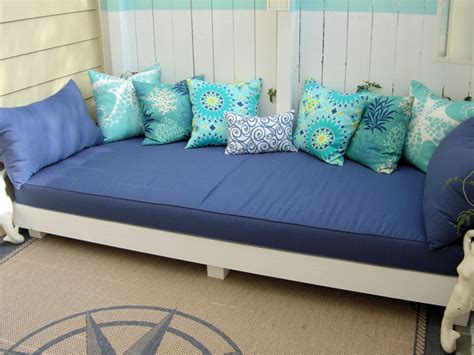 California Livin Home: DIY OUTDOOR PROJECT REVEALED: OUTDOOR DAYBED LOUNGER