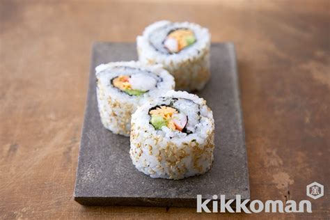 Uramaki (inside out) Sushi Recipe | Kikkoman Corporation