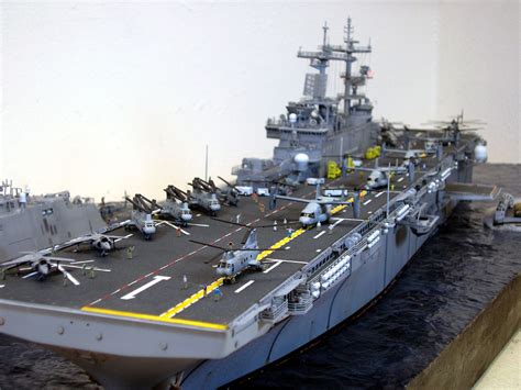 Mikrokosmos: USS Wasp Gallery models, USS Fort Worth Bronco models, 1/350 scale