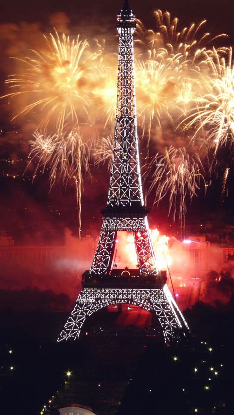 Eiffel Tower Fireworks Wallpapers - 4k, HD Eiffel Tower Fireworks ...