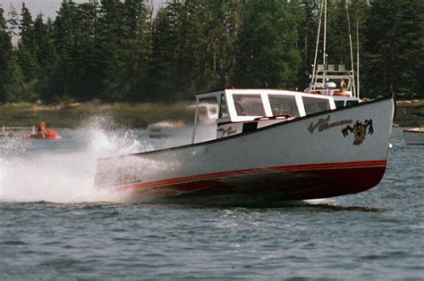 Maine Lobster Boat Racing: Be a Spectator!