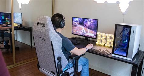 What are the benefits of a gaming chair?