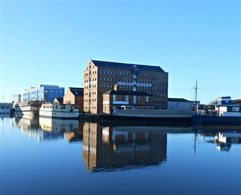 Gloucester Docks Water Reflections Free Stock Photo - Public Domain Pictures