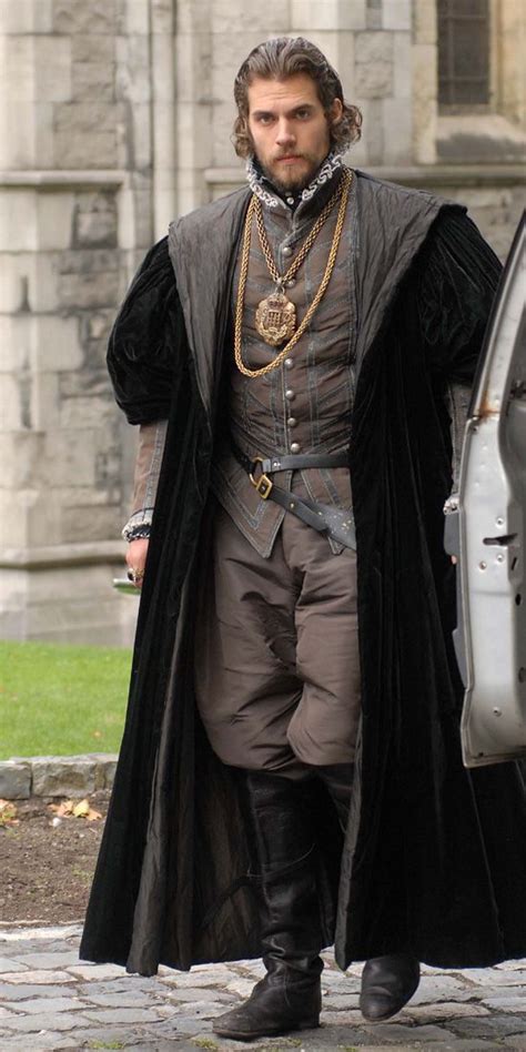 Pin by Lisa Mahler on Henry William Dalgliesh Cavill | Tudor fashion ...