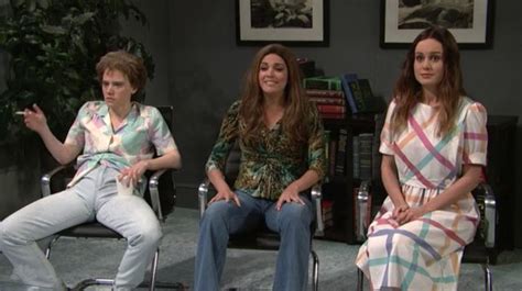 Kate McKinnon Deserves an Award for This SNL Skit with Brie Larson ...