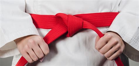 How To Tie a Taekwondo Belt: A Step-by-Step Guide – Lions Taekwondo ...