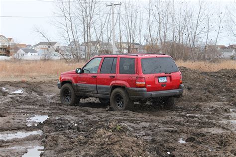 Jeep Grand Cherokee Mudding | Jeep Grand Cherokee mudding in… | Flickr