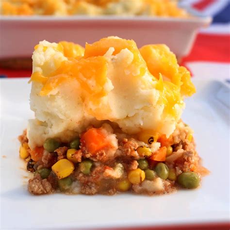 Classic Shepherd's Pie {Cottage Pie} - What A Girl Eats