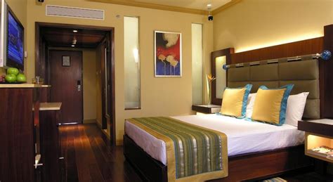 Taj President Mumbai, Five Star Hotels in Mumbai - Indian Holiday