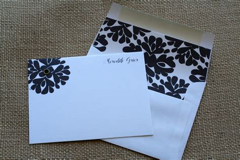 Paper and Thread: Custom Personalized Stationery Notecards