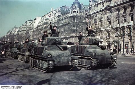 [Photo] German parade of captured French AMC 35 S medium tanks and H35 ...