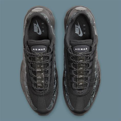 Nike Air Max 95 Ultra "Black" DR0295-001 | SneakerNews.com